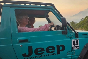 Excursion en jeep au lever du soleil sur le mont Batur et dans les sources d'eau chaude naturelles