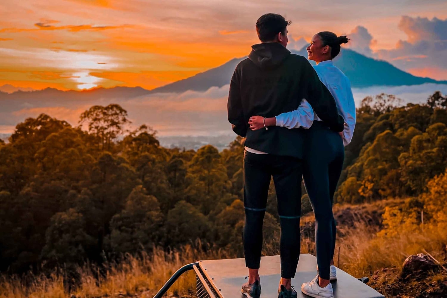 Mount Batur Jeep Sunrise - Black Lava & Breakfast Tour