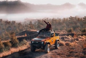 Passeio de jipe ao nascer do sol no Monte Batur com opções de excursão em Ubud