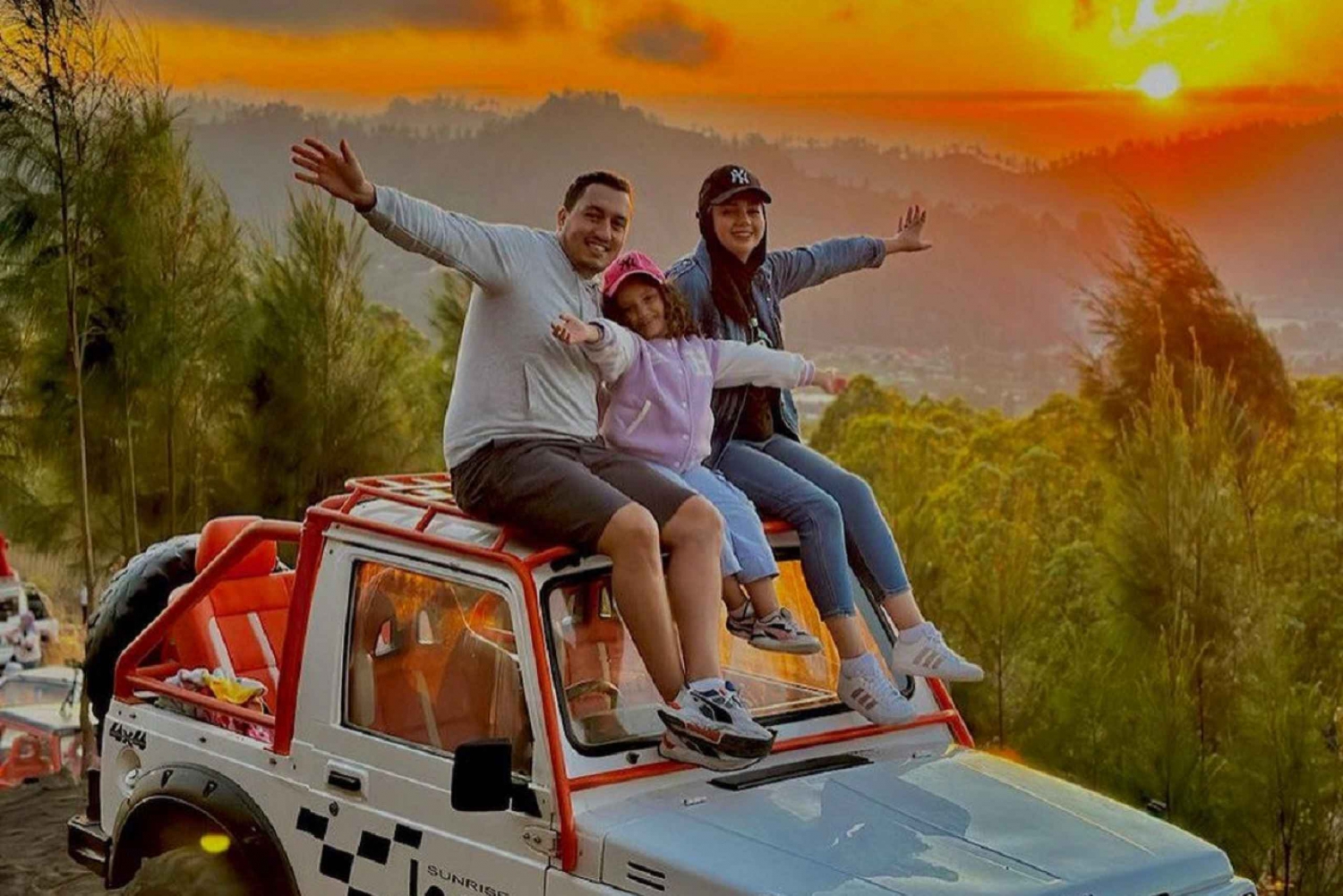 Mount Batur : Sunrise 4WD Jeep with Volcanic Lava Tour