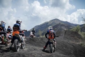 Mount Batur: Sunrise Dirt Bike Trek with Trained Riders