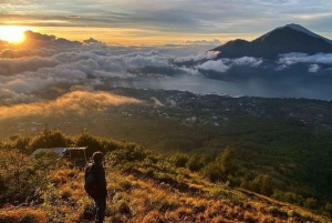 Vandring i soloppgangen på Batur-fjellet med den beste lokale guiden