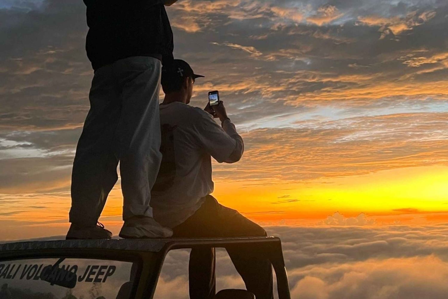 Mount Batur: Sunrise Jeep Adventure with Breakfast