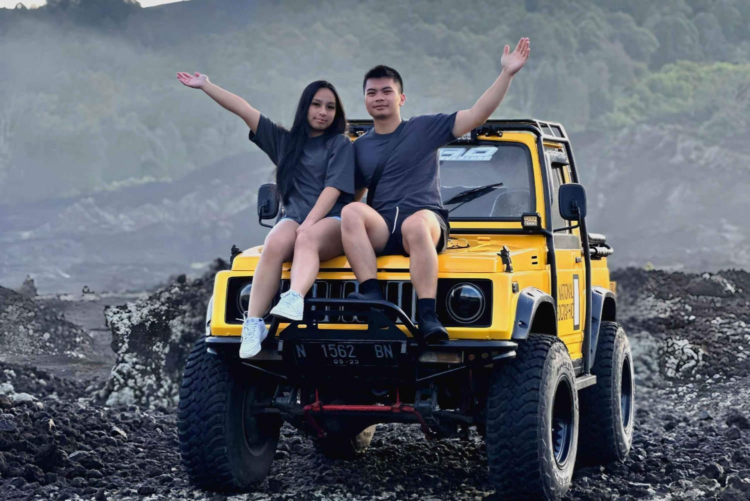 Jeep all'alba del Monte Batur, colazione e visita della Lava Nera