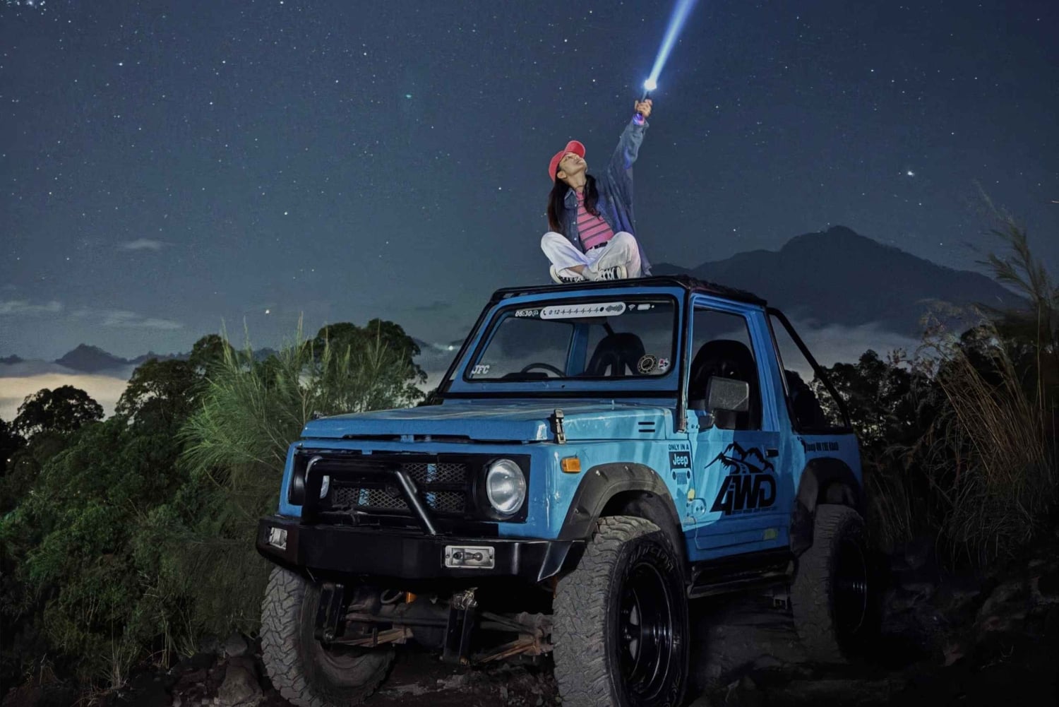 Monte Batur en jeep al amanecer, Toya Devasya y cascada