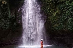 Monte Batur en jeep al amanecer, Toya Devasya y cascada