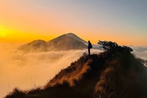Randonnée au lever du soleil sur le mont Batur et source chaude, tout compris