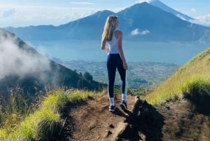 Randonnée au lever du soleil sur le mont Batur et source chaude, tout compris