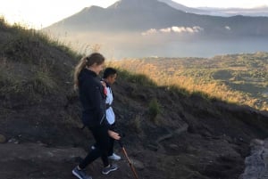 Trekking au Mont Batur et visite des sources d'eau chaude - Tout compris