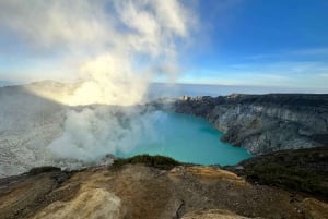 Nocna wycieczka do krateru wulkanu Ijen z Bali