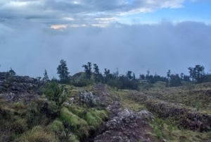 Monte Rinjani: Caminhada de 2 dias/1 noite até Sembalun ou vistas de Senaru