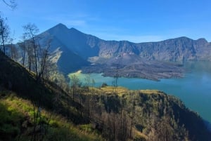 Monte Rinjani: Caminhada de 2 dias/1 noite até Sembalun ou vistas de Senaru