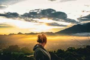 Baturin vuoren auringonnousu, aamiainen ja kuuma lähde All Inclusive