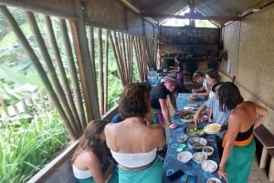 Munduk Balinese kookles lunch/diner bij een lokale familie