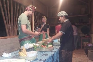 Munduk: Balinese Cooking Class with Dinner at a Local Home