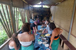 Munduk: Balinese Cooking Class with Dinner at a Local Home