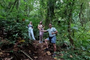 Munduk: Dschungel-Trekking, Kanufahren und balinesischer Kochkurs
