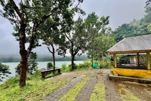Munduk: Caminhada na selva do Lago Gémeo, Templo Ulun Danu e Cascata