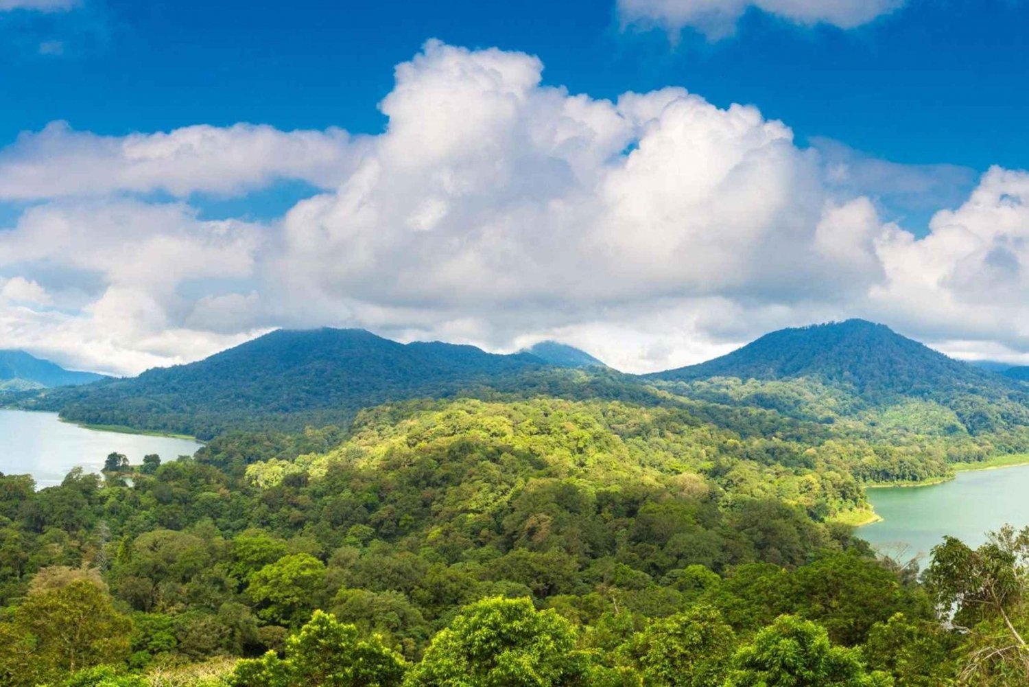 Munduk: Twin Lakes Jungle Hike with Lake Canoe and Waterfall