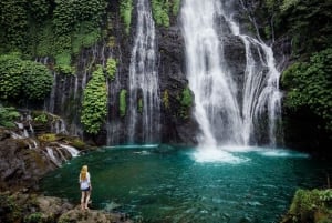 Munduk: Twin Lakes Jungle Hike with Lake Canoe and Waterfall