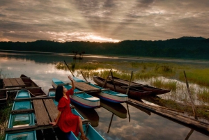 Munduk: Trekking with Twin Lake View, Temple, and Waterfall