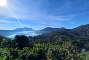 Munduk : Randonnée dans la jungle des lacs jumeaux avec canoë et chute d'eau