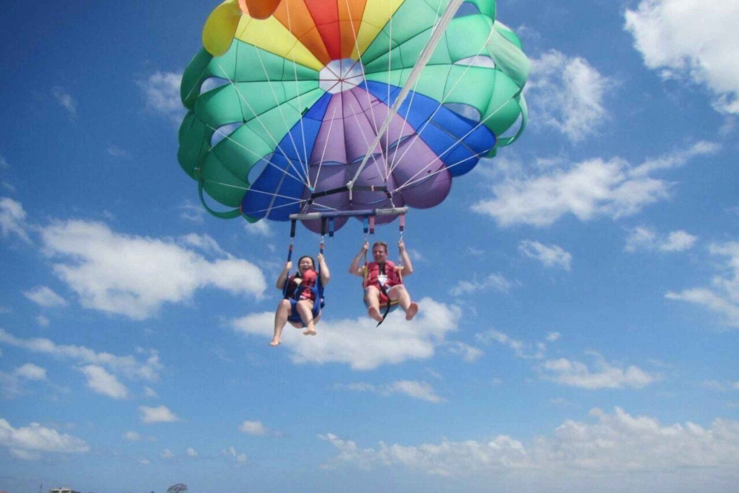 Nyt parasailing-eventyr i Nusa Dua Beach Gratis afhentning