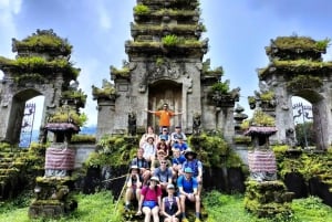 Nort Bali/Munduk:Twin Lakes Jungle Trekking&Canoing
