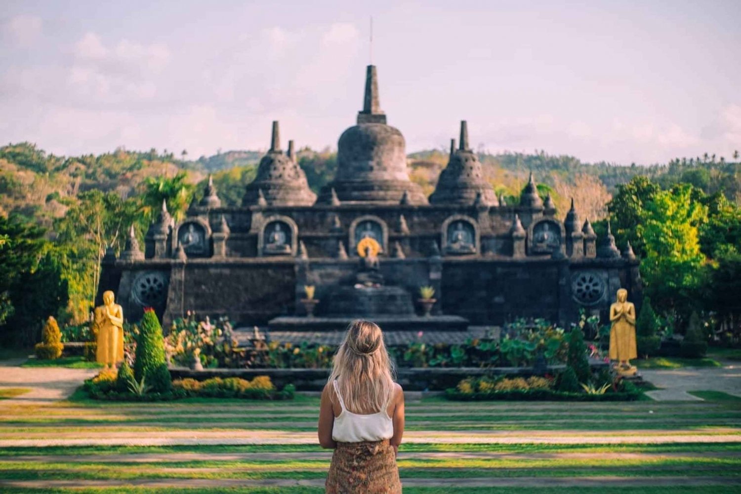 Norra Bali: Buddhistiskt tempel, vattenfallet Banyumala, Ulun Danu
