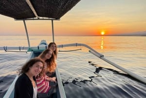 Nordbali: Delfin-Schnorcheln bei Sonnenaufgang & Wasserfall-Klippensprung