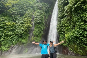 Północna Bali: odkryj wodospady Munduk podczas trekkingu