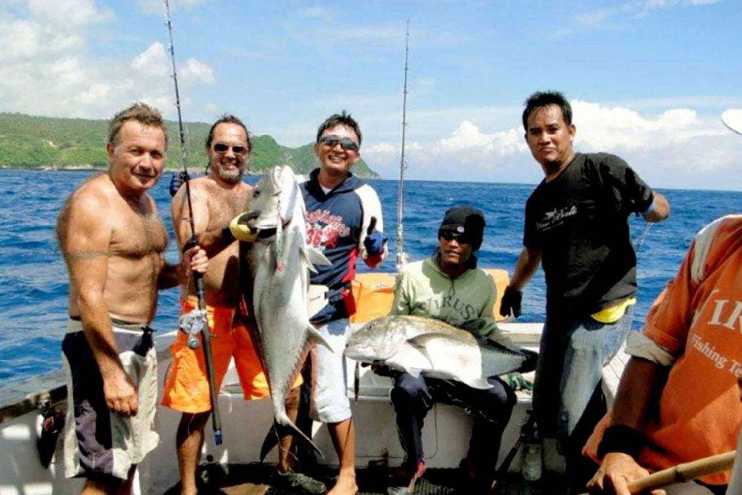 Nusa Dua/Bali: Private Fishing Charter & Water Sports Combo