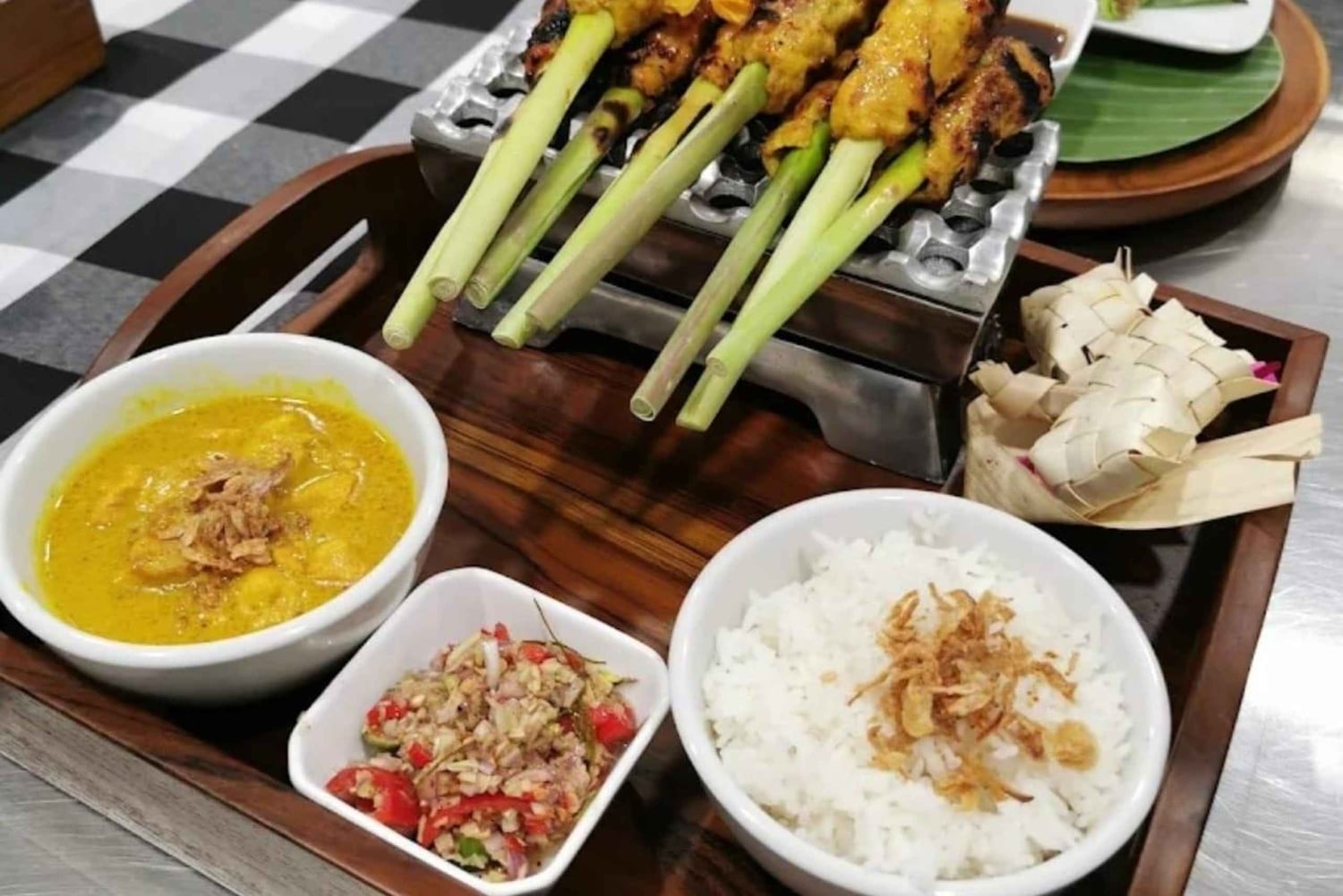 Nusa dua: Balinesisk kulinarisk matlagningskurs med rundtur på plantskola