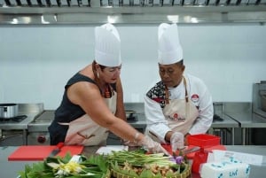 Nusa dua: Balinesisk kulinarisk matlagningskurs med rundtur på plantskola