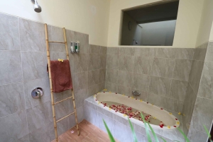 Nusa Dua: Luxury Balinese Massage with Hotel Transfers