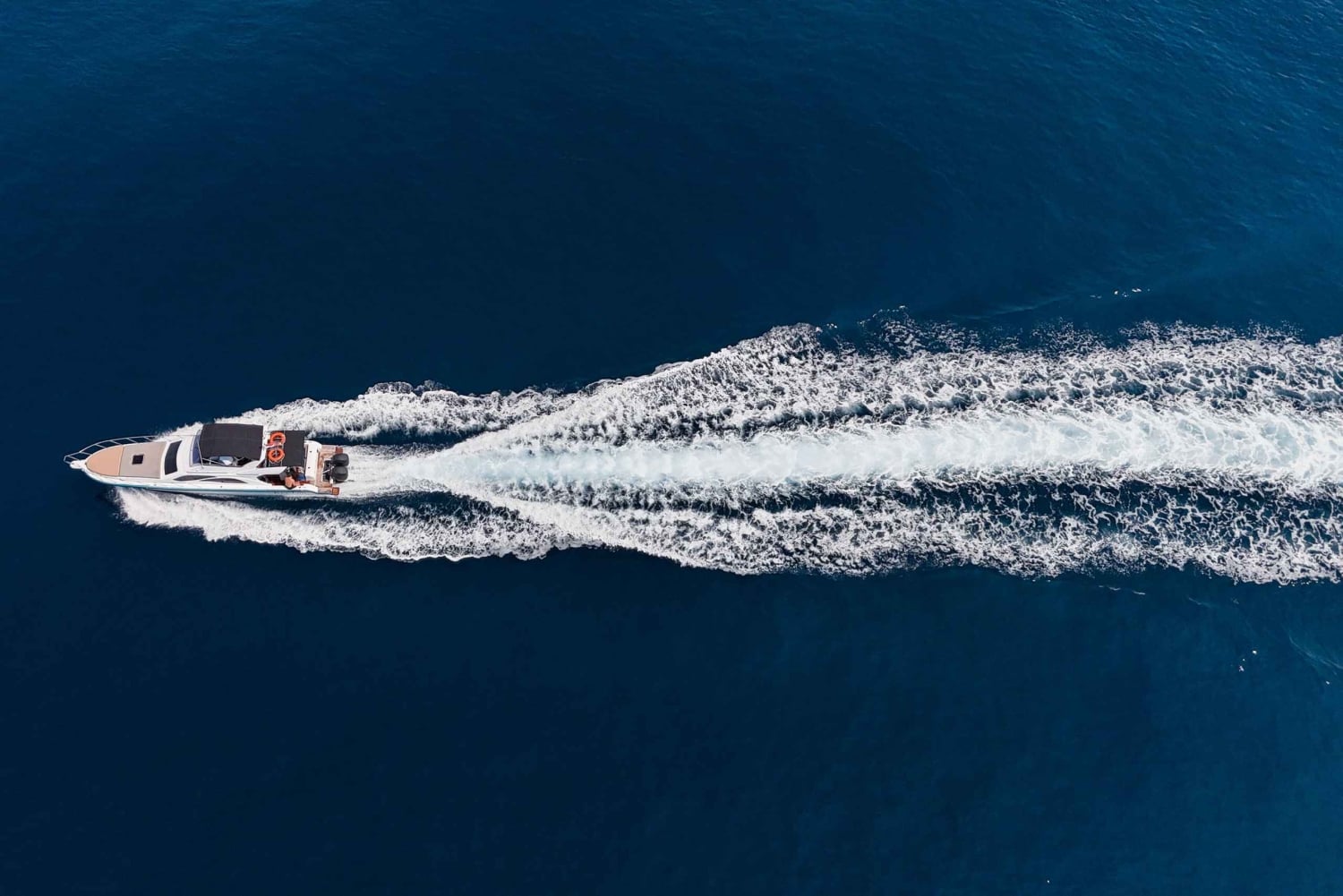 Nusa Dua: Udflugt med luksusyacht og koralfiskeri ved solnedgang