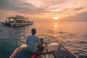 Nusa Lembongan: 4-in-1 puolen päivän katamaraanisnorklausristeily