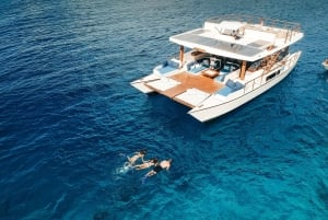 Nusa Lembongan: 4-in-1 puolen päivän katamaraanisnorklausristeily