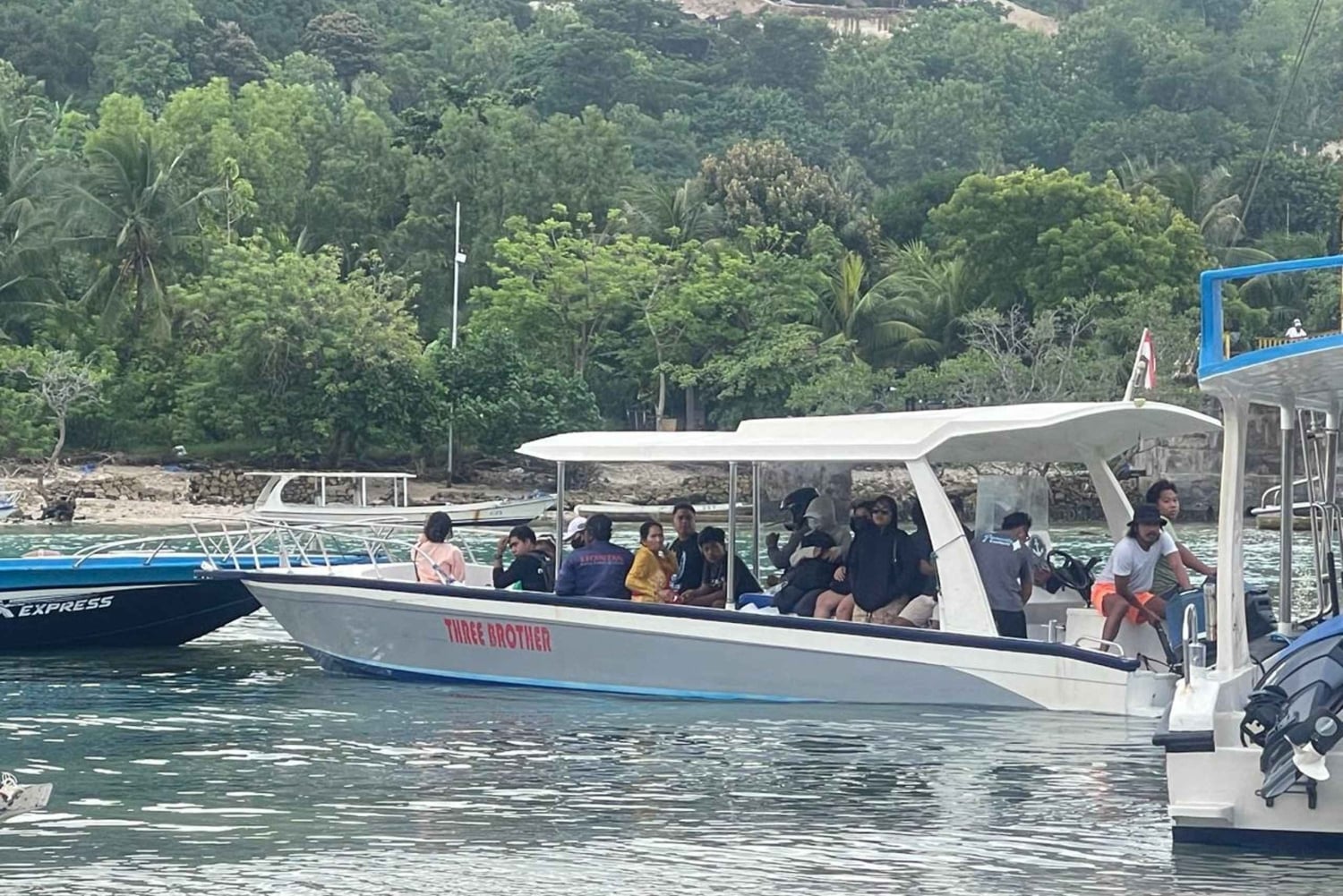 Nusa Lembongan: Schnellboot-Transfer nach Nusa Penida