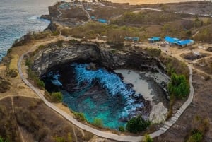Nusa Penida: Day Trip East & West with Transfer