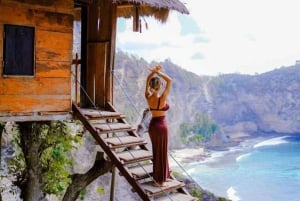 Nusa Penida: East Land Tour with Cave Temple & Beaches