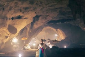 Nusa Penida: East Land Tour with Cave Temple & Beaches