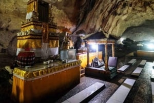 Nusa Penida: East Land Tour with Cave Temple & Beaches