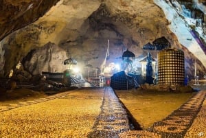 Nusa Penida: East Land Tour with Cave Temple & Beaches