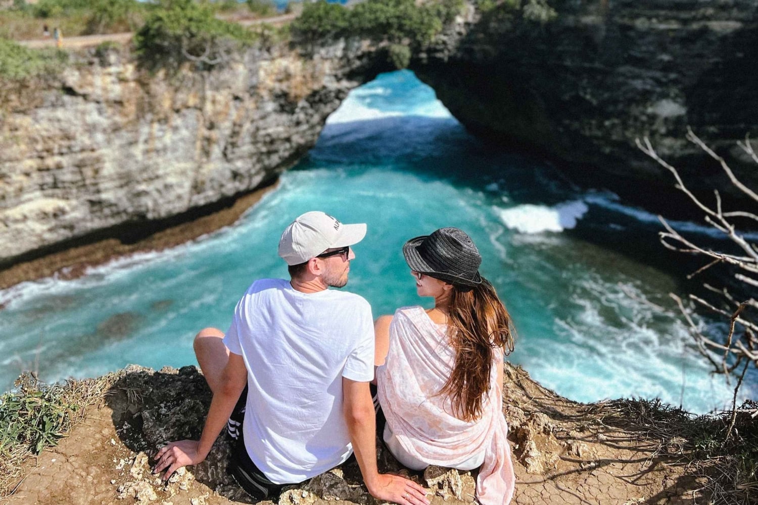 Nusa Penida Land Tour with Professional Photography Camera