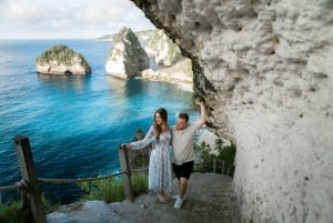 Nusa Penida Land Tour with Professional Photography Camera