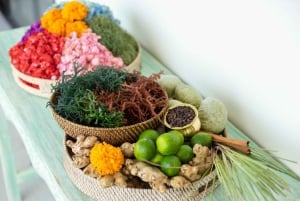 ヌサ・ペニダ：テジャス・ワルナカリのラグジュアリースパ＆フラワーバス