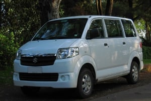 Nusa Penida: Alquiler de coches privados con conductor experimentado