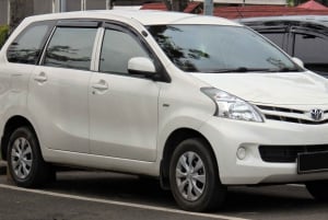 Nusa Penida: Alquiler de coches privados con conductor experimentado