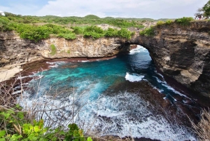 Nusa Penida: Private Car Hire with Local Guide